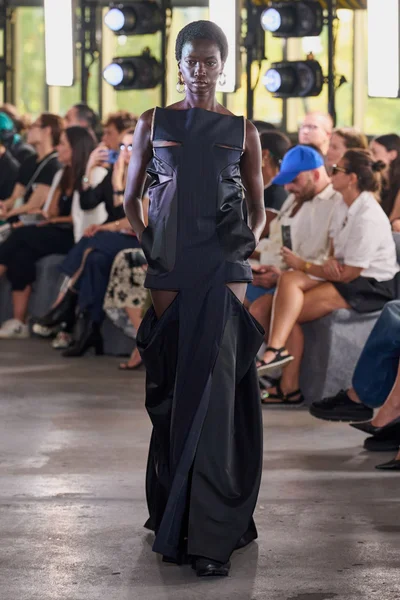Look 49